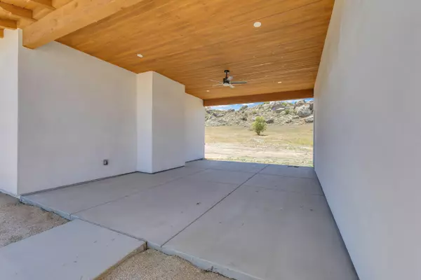 Aguanga, CA 92536,41265 Lakeshore BLVD