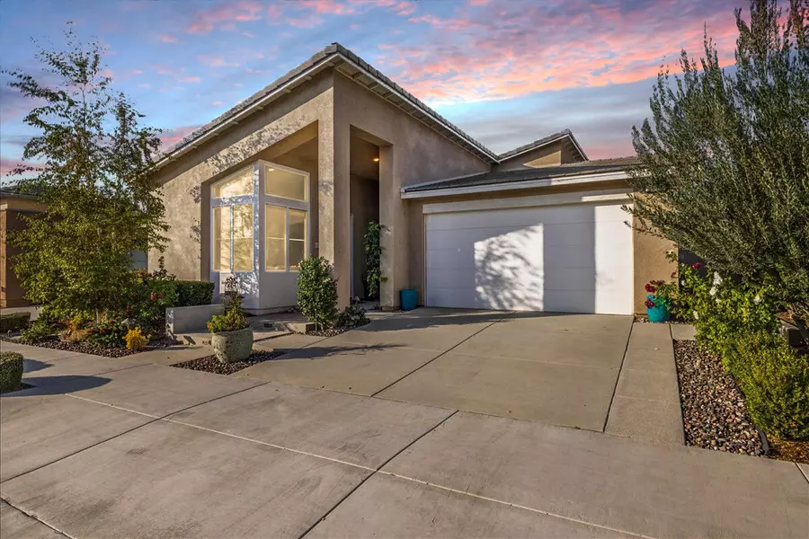 1514 Overpark LN, Beaumont, CA 92223