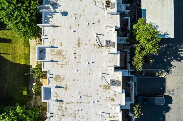 Palm Desert, CA 92260,48724 Desert Flower DR