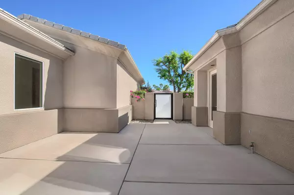 Rancho Mirage, CA 92270,3 Cartier CT