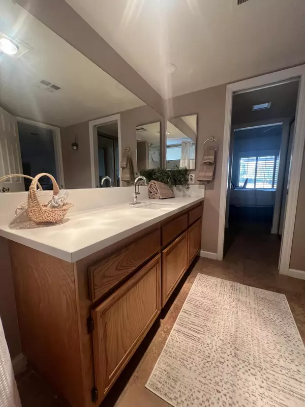 Palm Desert, CA 92260,40729 Preston TRL