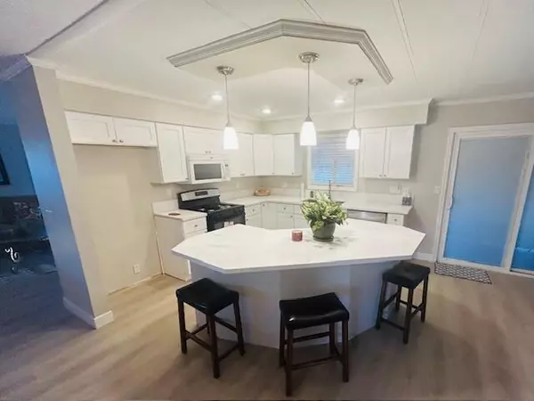 Thousand Palms, CA 92276,73130 Banff ST