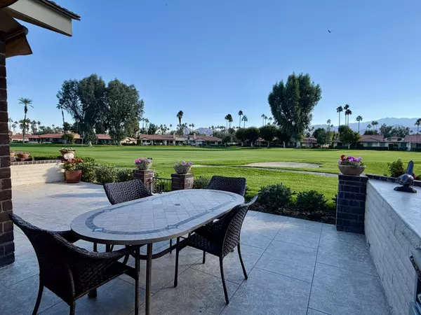 205 Las Lomas, Palm Desert, CA 92260