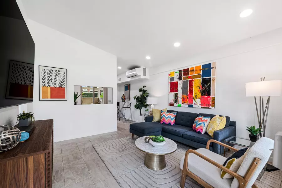 290 S San Jacinto DR #8, Palm Springs, CA 92262