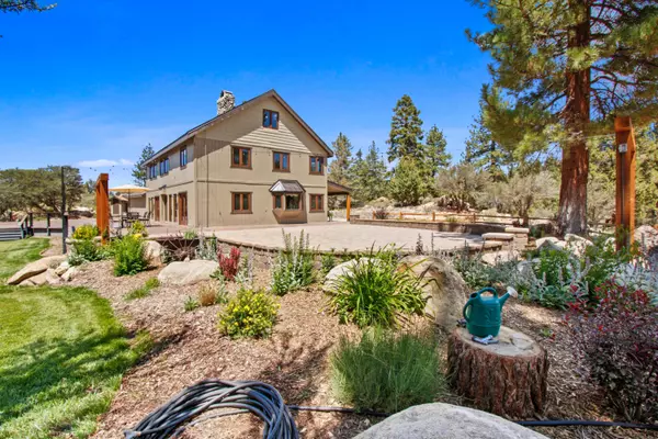 Angelus Oaks, CA 92305,43630 Rainbow LN