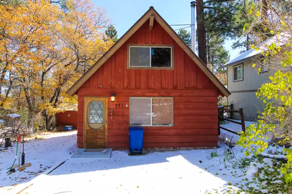 771 Victoria LN, Sugarloaf, CA 92386