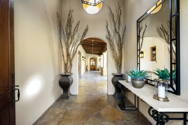 La Quinta, CA 92253,77205 Loma VISTA