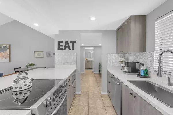 77086 Pauma Valley WAY, Palm Desert, CA 92211