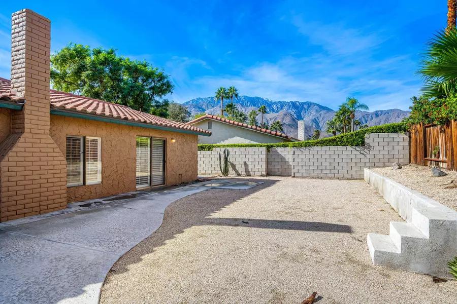 1310 E Del Mar WAY, Palm Springs, CA 92262