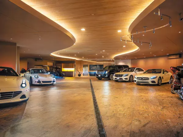 Palm Desert, CA 92260,706 Summit CV