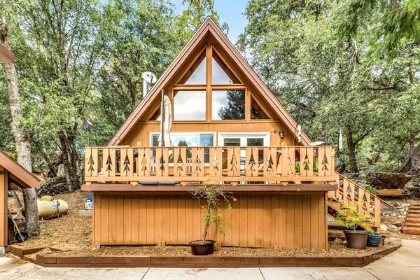 Idyllwild, CA 92549,52146 Acorn LN