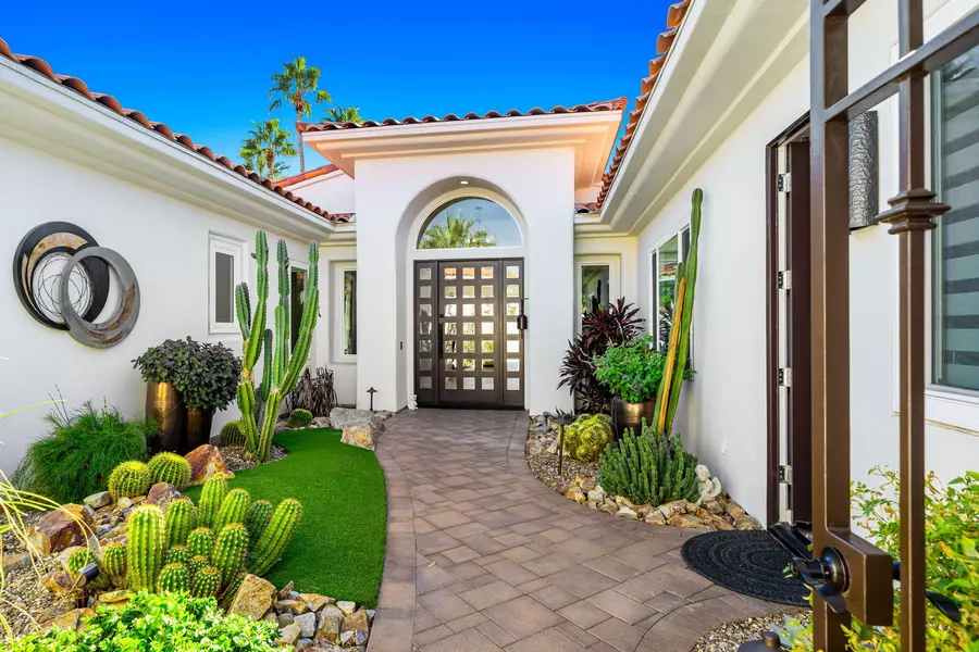 963 Mesa Grande DR, Palm Desert, CA 92211