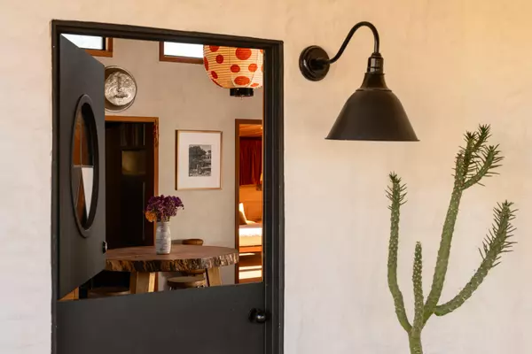 Joshua Tree, CA 92252,8388 Old Vine RD