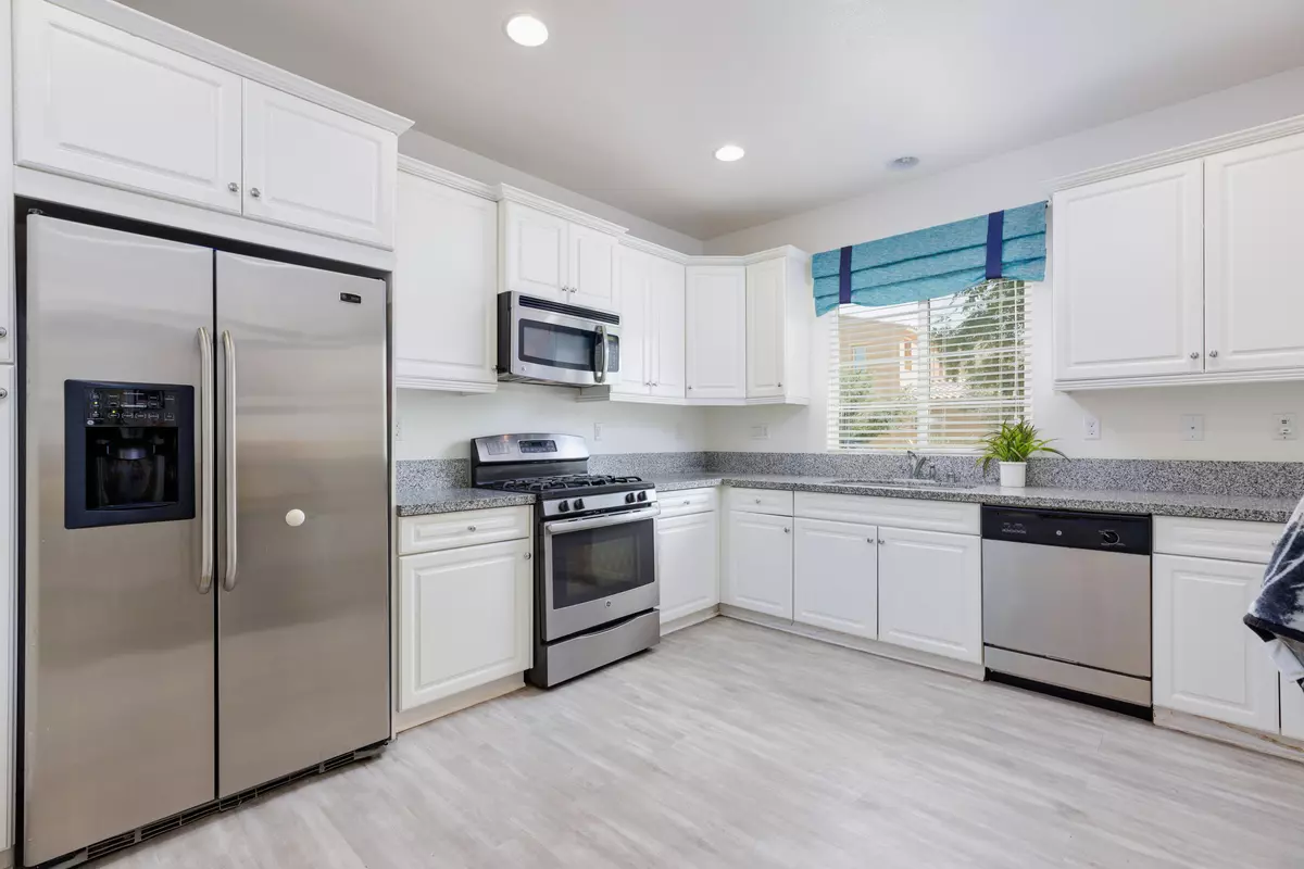 Palm Desert, CA 92211,444 Via De La Paz