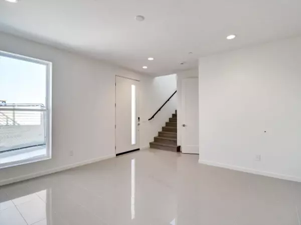 Palm Springs, CA 92264,760 Obsidian LOOP #67