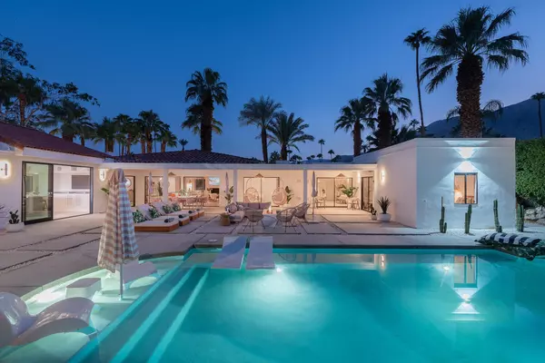 Palm Springs, CA 92262,246 W Vereda Norte