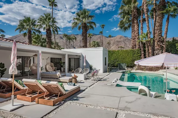 Palm Springs, CA 92262,246 W Vereda Norte