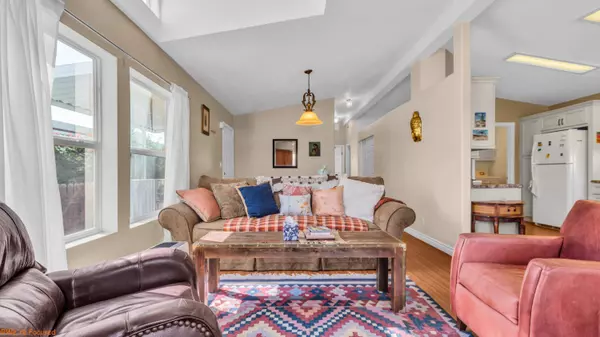 Desert Hot Springs, CA 92240,14777 Palm DR #102