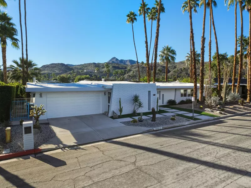 5337 E Lakeside DR, Palm Springs, CA 92264