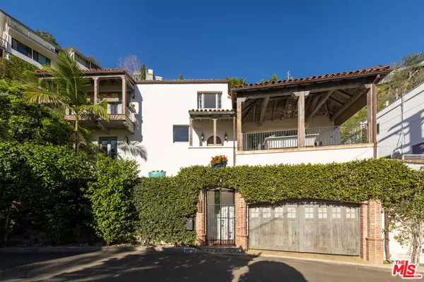 Los Angeles, CA 90069,8623 FRANKLIN AVE