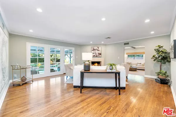Woodland Hills, CA 91367,23223 ERWIN ST
