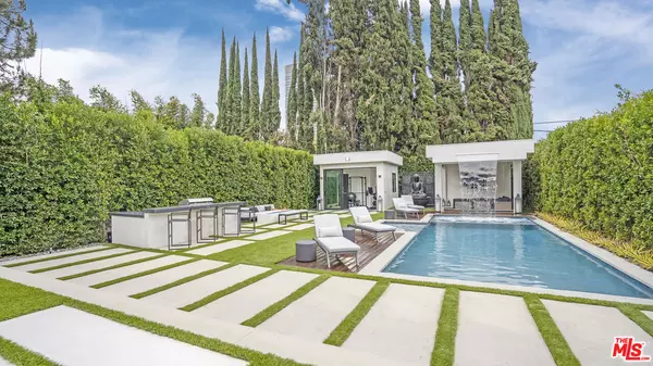 Sherman Oaks, CA 91403,15231 GREENLEAF ST