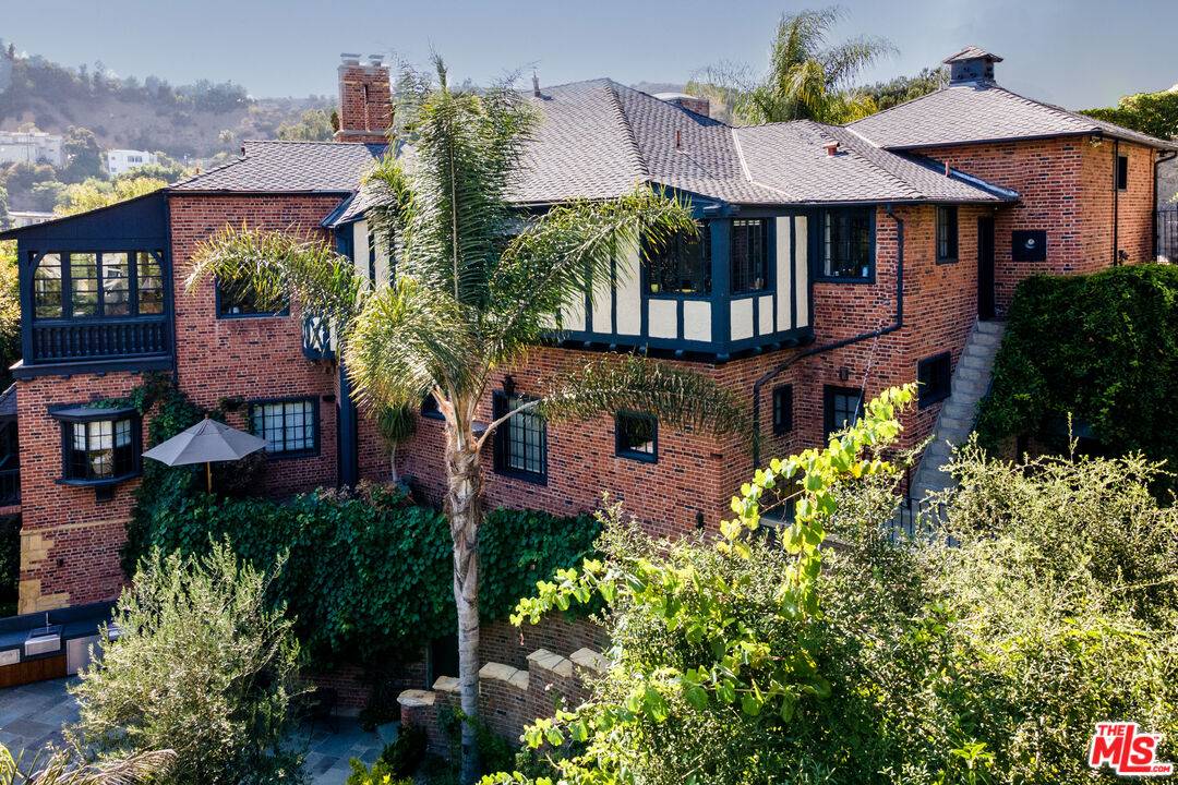 Hollywoodland Residence by Frank W. Green, Architect  - Beachwood Canyon