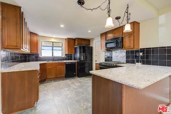 Oxnard, CA 93030,941 GLENWOOD DR