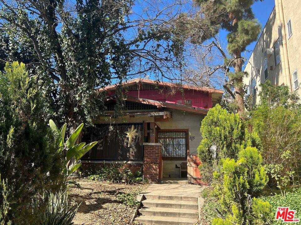 215 N RAMPART BLVD, Los Angeles, CA 90026