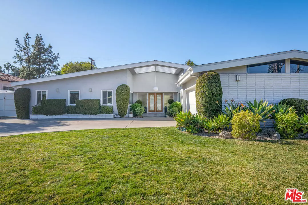 Woodland Hills, CA 91367,6223 KENTLAND AVE