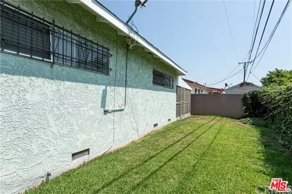 Compton, CA 90220,804 E 145TH ST