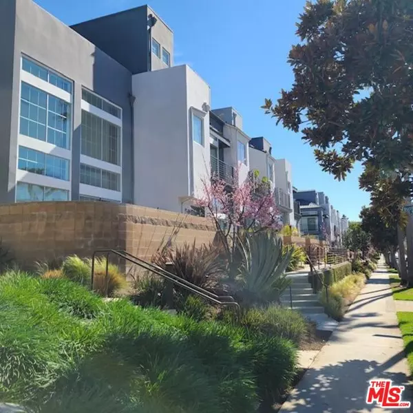 5350 PLAYA VISTA DR #19, Playa Vista, CA 90094