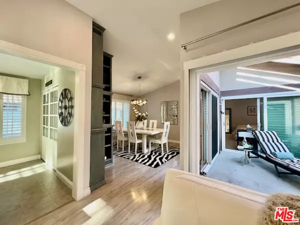 Calabasas, CA 91302,5612 LAS VIRGENES RD #35