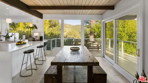 Calabasas, CA 91302,26094 MULHOLLAND HWY