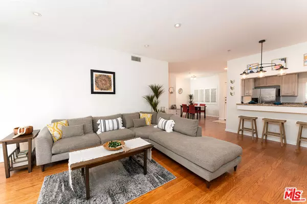 Los Angeles, CA 90034,3645 CARDIFF AVE #106