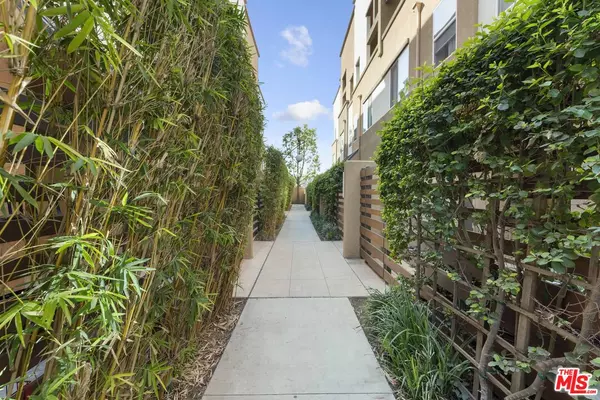 Gardena, CA 90248,1588 W ARTESIA SQ #G