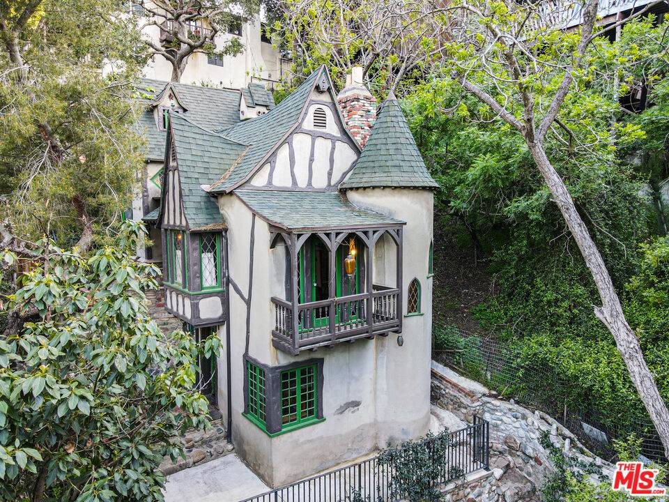 Fairytale Cottage - Hollywood Hills