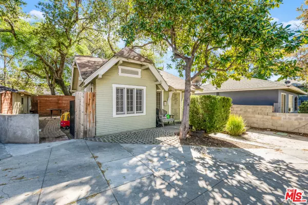 Altadena, CA 91001,2076 LAKE AVE