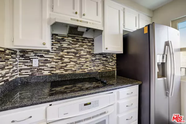 Montebello, CA 90640,1701 NEIL ARMSTRONG ST #202