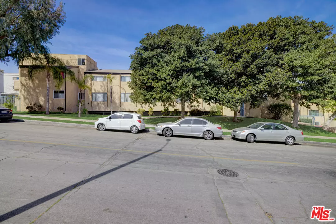 Montebello, CA 90640,1701 NEIL ARMSTRONG ST #202