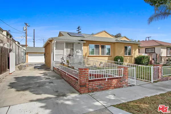 8705 NEARDALE ST, Paramount, CA 90723