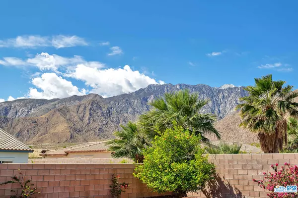 837 SUMMIT DR, Palm Springs, CA 92262