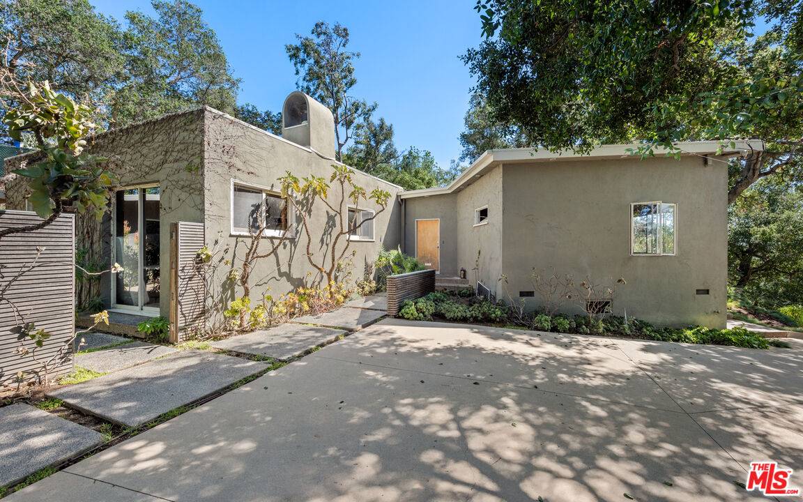 Beverly Hills, CA 90210,9711 OAK PASS RD