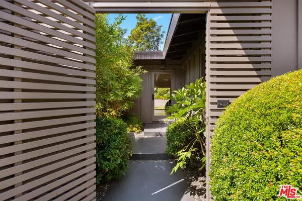 Los Angeles, CA 90046,7535 LOLINA LN