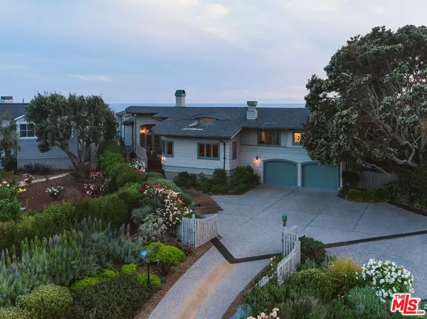 Carpinteria, CA 93013,607 SAND POINT RD