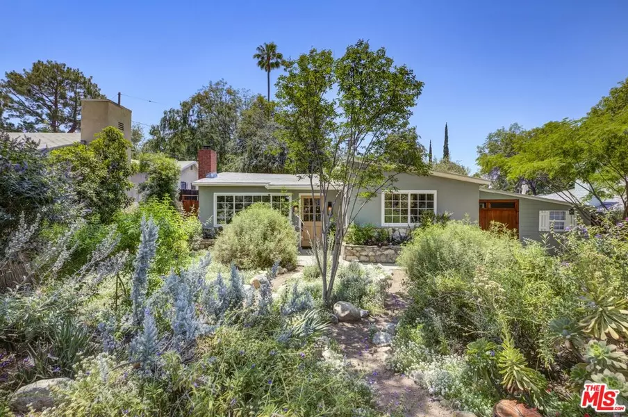 560 W LOMA ALTA DR, Altadena, CA 91001