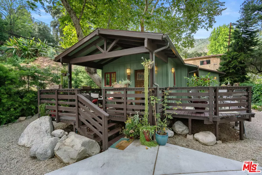 498 WOODLAND DR, Sierra Madre, CA 91024