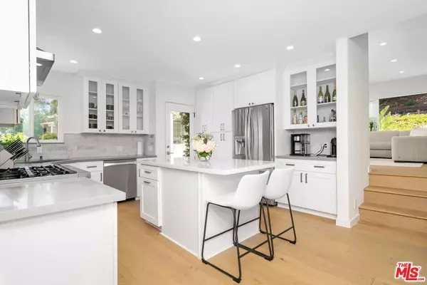 Los Angeles, CA 90008,4265 DON LUIS DR