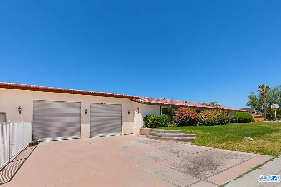 13055 Acacia Ave, Desert Hot Springs, CA 92240