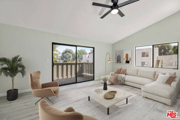 Tarzana, CA 91356,18433 Hatteras St #208